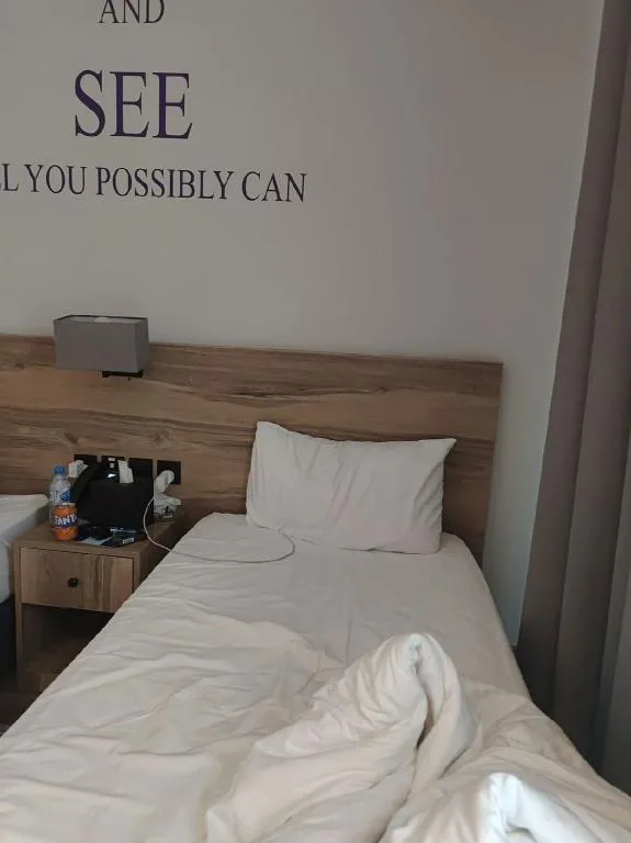 غرفة قياسية بسريرين منفصلين بإطلالة على المدينة، Kingsgate Canal 9/10