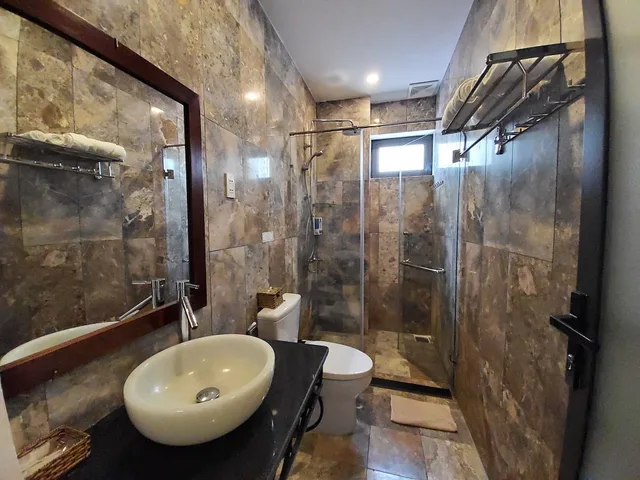 غرفة ديلوكس عائلية بسرير مزدوج وسريرين منفصلين بشرفة، Bean Grass Homestay 7/7