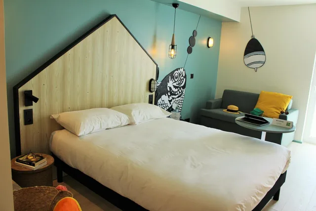 غرفة عائلية بسرير مزدوج مع أريكة، Ibis Styles Arcachon Gujan-Mestras 2/7