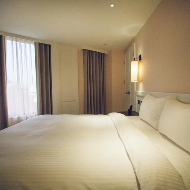 Executive, Suite, Inn By The Village 1/7