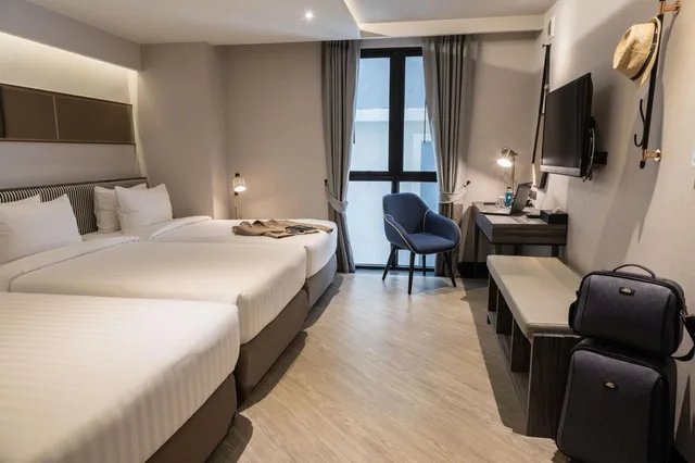 Deluxe Discovery Triple، Vince Hotel Bangkok Pratunam 8/10