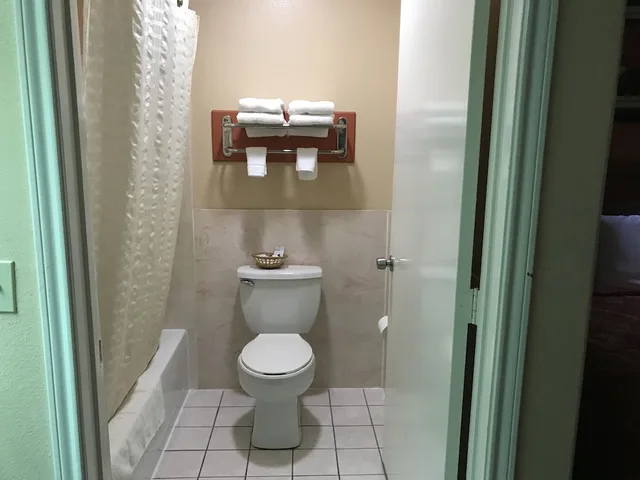 غرفة قياسية بسريرين كوين، Luxury Inn & Suites Liberty 5/6