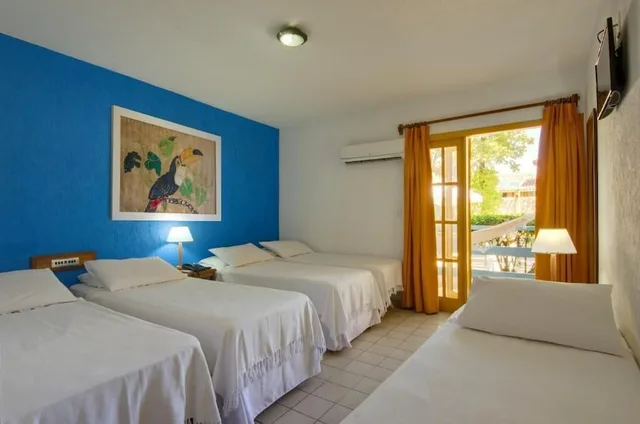 Superior, Quintuple, 1 Double and 3 Single Beds، Hotel Estalagem Porto Seguro 1/10