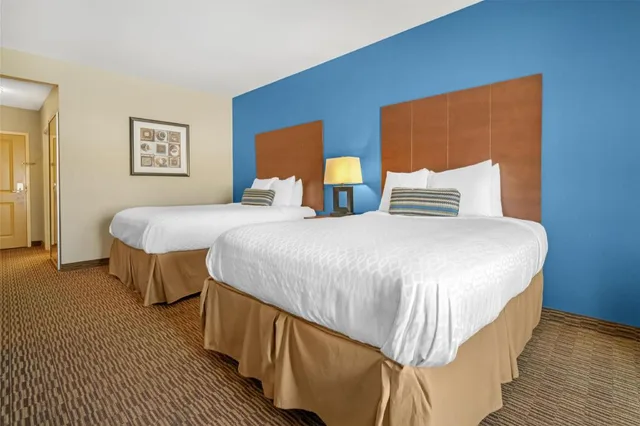 Room, 2 Queen Beds, Bathtub, Accessible, Best Western St Francisville Hotel 2/5