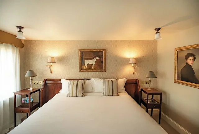 غرفة سوبيريور بسرير كينج، Henry's Townhouse 1/5