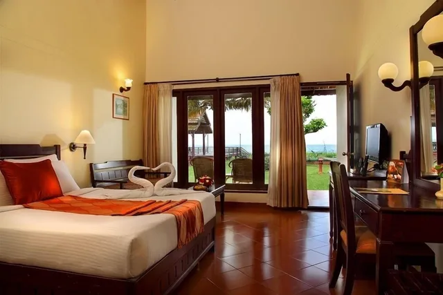 Pool, Bamboo, Villa, Queen Bed، Abad Whispering Palms 1/6