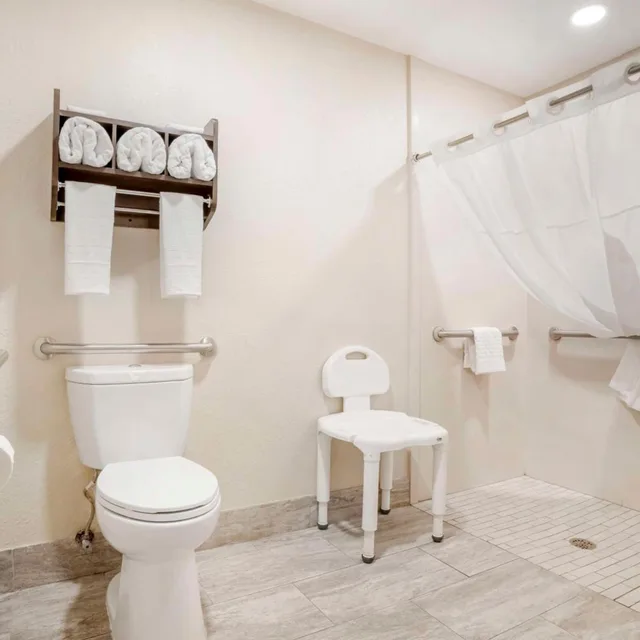 غرفة رباعية لذوي الإعاقة، Best Western Gardendale 8/9