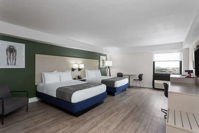 Tower, 2 Queen Beds، Wyndham I-Drive Avanti Resort & Conference Center 2/10