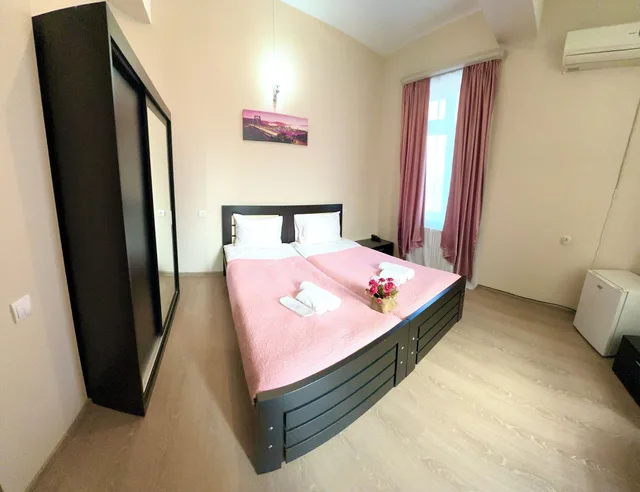 غرفة اقتصادية بسرير كوين، Qeroli Hotel 1/10