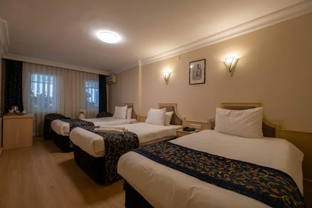 Budget, Triple, Berr Hotel 2/9