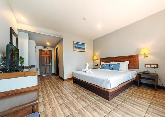 Superior, Double or Twin Bed, Pool View, Savotel 7/10