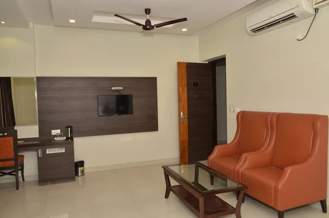 OYO Rooms Railway Station Exit Gate, Amritsar 49/60