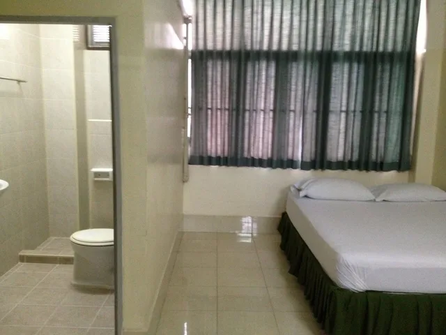 غرفة قياسية بسرير كوين، Numsin Hotel 2/2