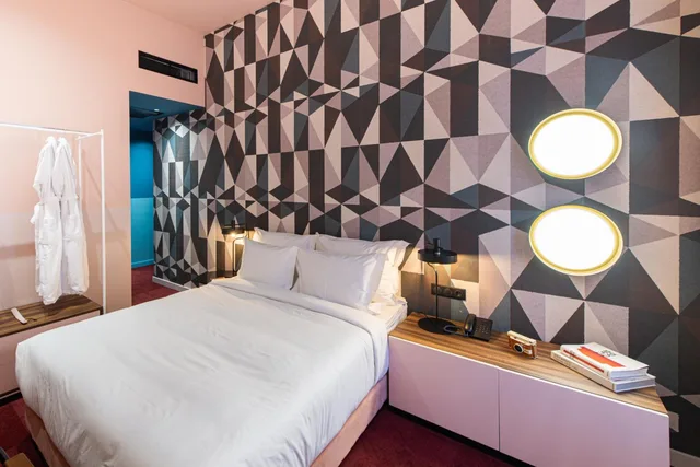 غرفة سوبيريور بسرير كوين، Stories Boutique Hotel 4/8