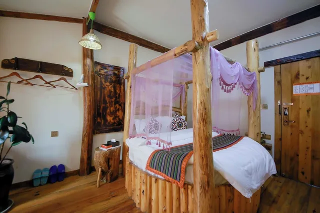 Romantic, Queen Bed, Mountain View, Xiangxi Dreamweaver Inn 5/6
