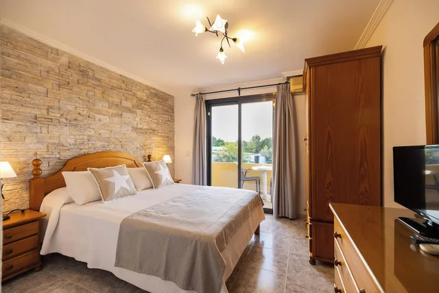 غرفة قياسية بسريرين منفصلين بإطلالة على الحديقة بشرفة، Lago Dorado Hotel 2/6