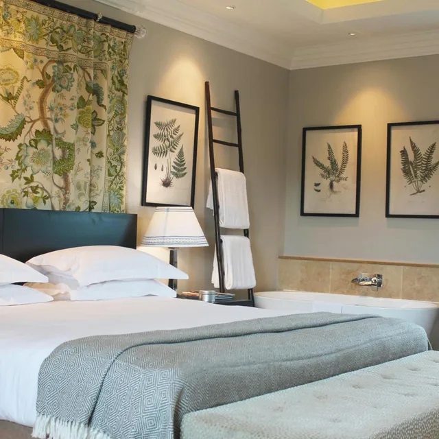 غرفة ديلوكس بسرير مزدوج بحوض استحمام، Bowood Hotel and Spa 7/8