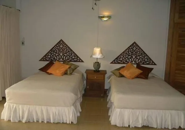 بنغل بسريرين منفصلين، Ruen Thai Rim Haad 3/7