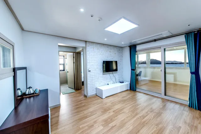 Ocean, Family, Suite, Queen Bed، Hu:An Stay Hotel 2/2