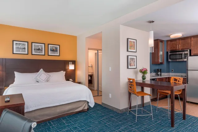 Studio, Suite, King Bed, Sofa, Residence Inn By Marriott Boston Back Bay Fenway 1/9