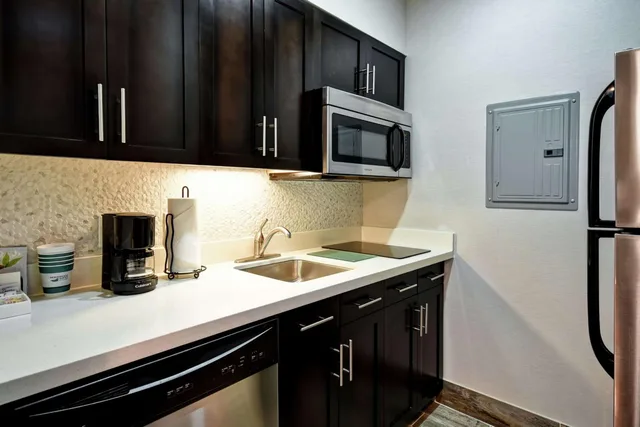 جناح بسريرين كوين مع أريكة لذوي الإعاقة، Homewood Suites By Hilton Dallas Arlington South Tx 6/8