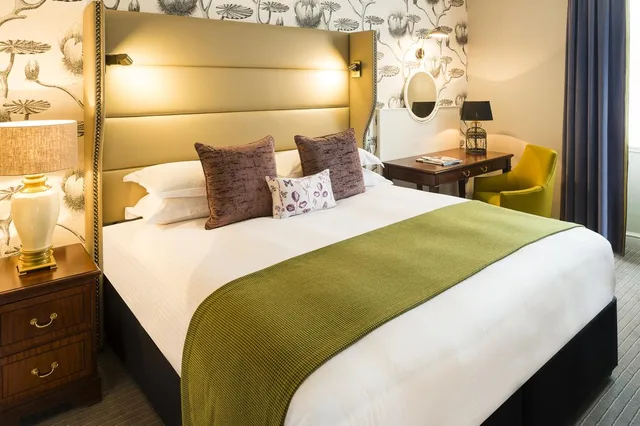Classic Double Room, The Baileys Hotel London 2/5