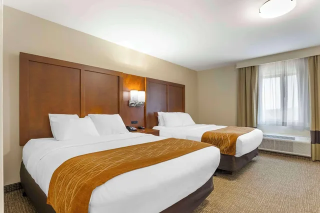 Suite, Multiple Beds, Accessible، Comfort Inn South - Springfield 2/4