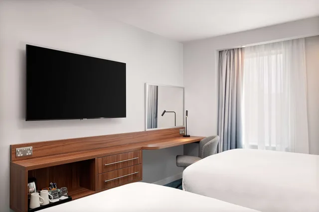 غرفة بسريرين منفصلين، Hampton by Hilton Canterbury 3/5