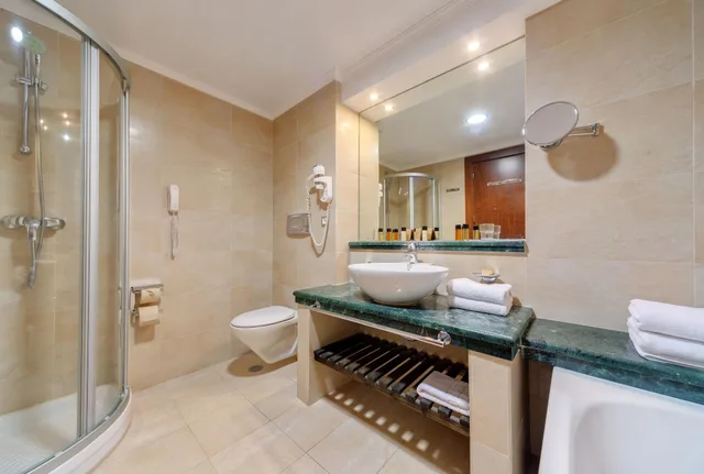 غرفة جونيور بسريرين منفصلين بإطلالة على البحر بمسبح خاص، Apollo Blue Hotel 2/2