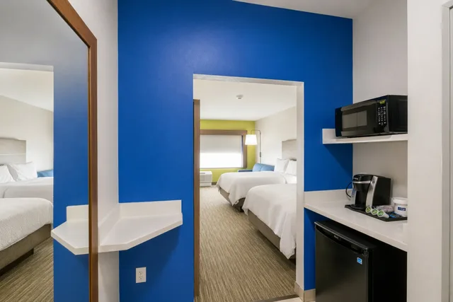 جناح بسريرين كوين لذوي الإعاقة، Holiday Inn Express Suites Lindale 6/6