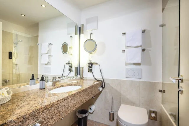 غرفة كومفورت بسرير كينج، Hotel Alpenhof 9/10