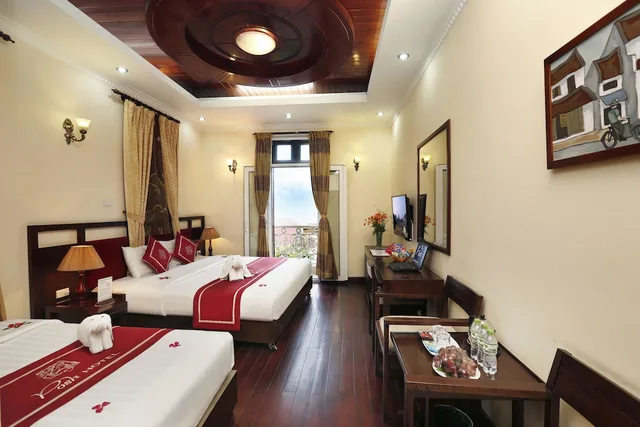 جناح عائلي بسرير كينج وسرير فردي بإطلالة على المدينة، Hanoi Posh Hotel 4/10