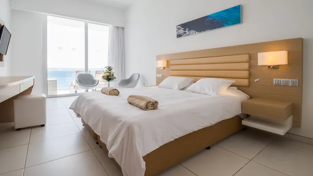 Classic, Double or Twin Bed, Sea View, Vrissaki Beach Hotel 4/8