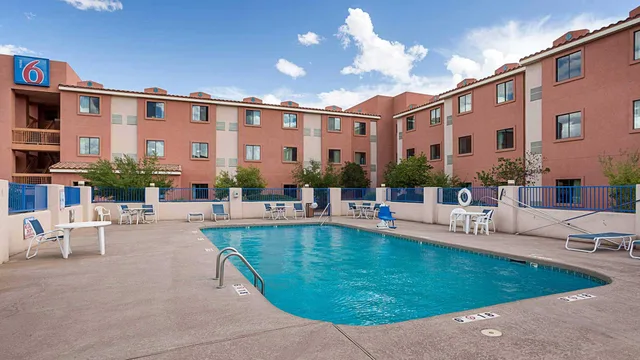 غرفة تُحدَّد عند الوصول، Motel6 Page, AZ 1/1