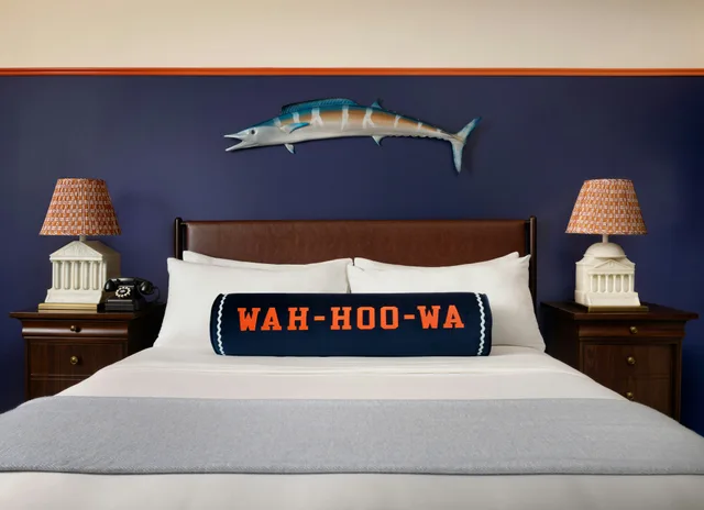 Graduate, King Bed, Accessible، Graduate by Hilton Charlottesville 3/4