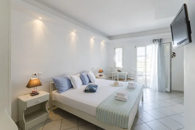 Family, Apartment, 1 Single and 2 Queen Beds, Sea View، Alexandros Studios And Apartments 6/10