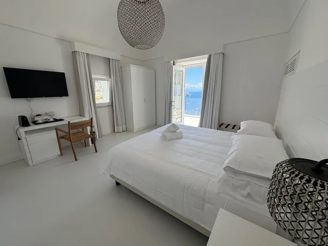 جناح بانورامي بسريرين كينج وسرير فردي بإطلالة على البحر بغرفتي نوم، Hotel Posa Posa 4/8