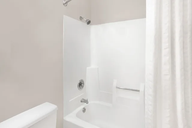 Room, King Bed, Super 8 By Wyndham Beaver Dam 4/4