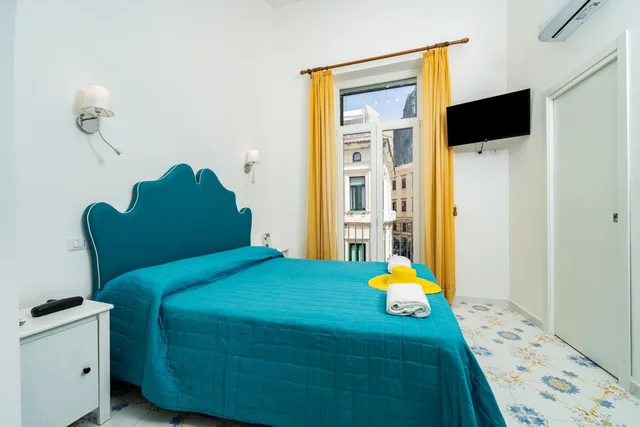 شقة، Hotel Fontana 2/10