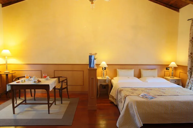 غرفة ثلاثية، Hotel Isola Di Caprera 4/8