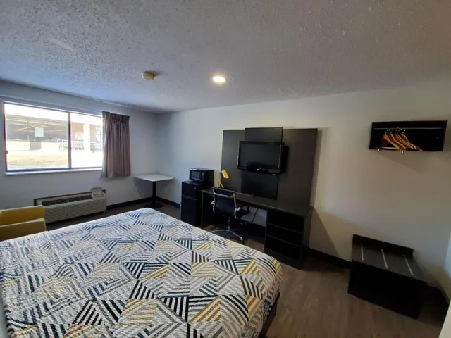 جناح، Motel6 Kewanee, IL 10/10