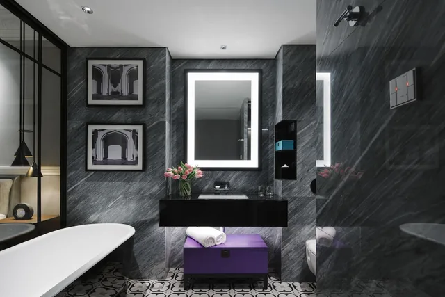 Crystal, Club, Premier, King Bed، Grand Park City Hall 3/3