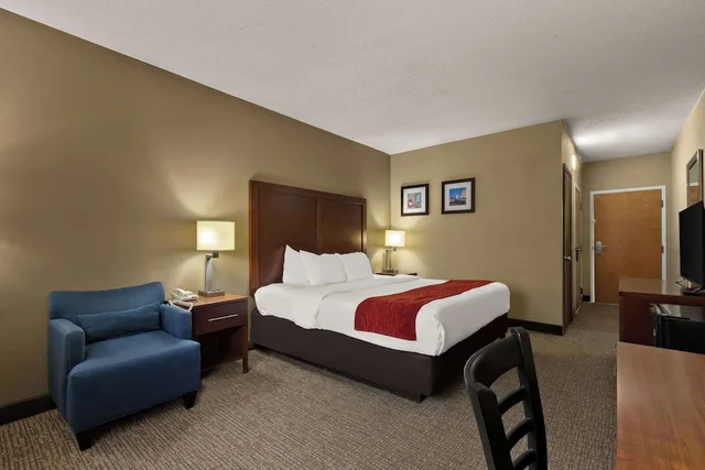 غرفة بسرير كينج لذوي الإعاقة، Comfort Inn Bordentown Near NJ Turnpike 7/10