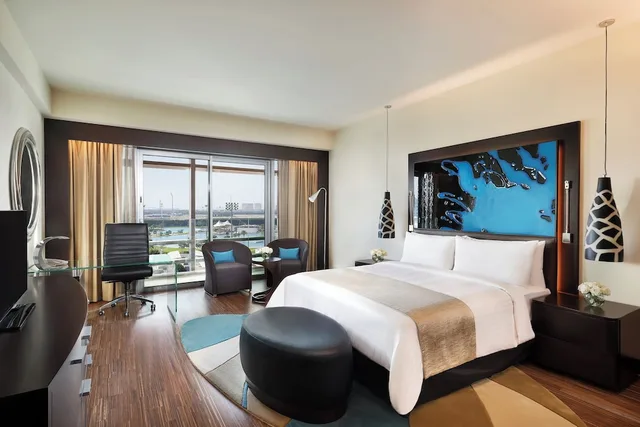 غرفة كلوب بسرير مزدوج بشرفة، Marriott Hotel Al Forsan, Abu Dhabi 1/3