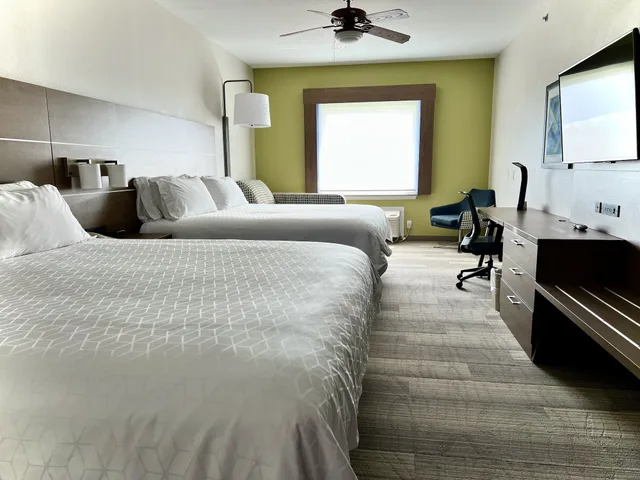 Standard, 2 King Beds, Holiday Inn Express Suites South Padre Island 1/2