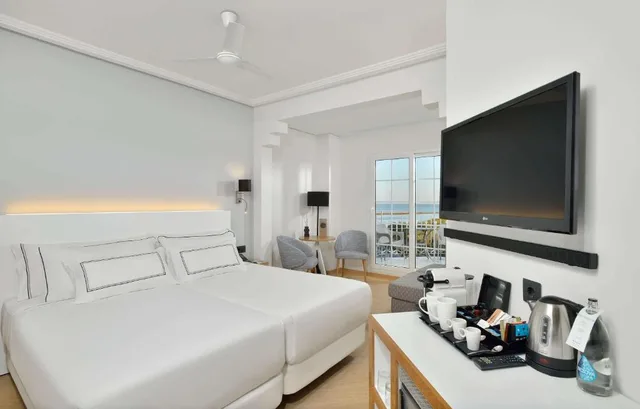 Master, the Level, Suite, Sea View, Melia Atlantico Isla Canela 1/4