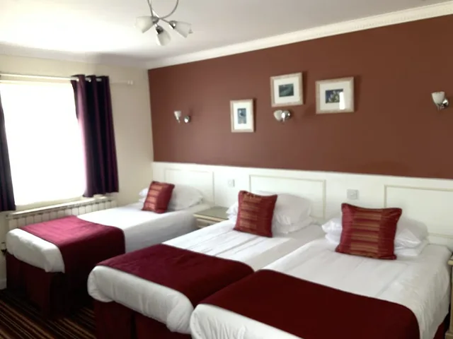 Suite, 1 King and 1 Single Beds, Inland View، Marina Metro 1/4