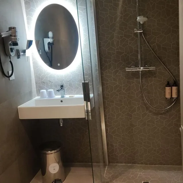 غرفة بسرير مزدوج في الطابق الأرضي، Hotel Duo 3/6