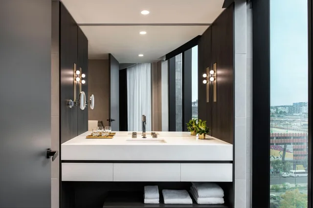غرفة بريميوم رباعية بسريرين مزدوجين، Melbourne Marriott Hotel Docklands 5/5