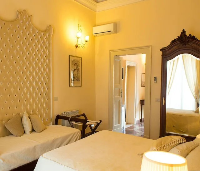 غرفة ثلاثية بسرير كوين وسرير فردي بحمام خاص، Principe Di Francalanza 6/10